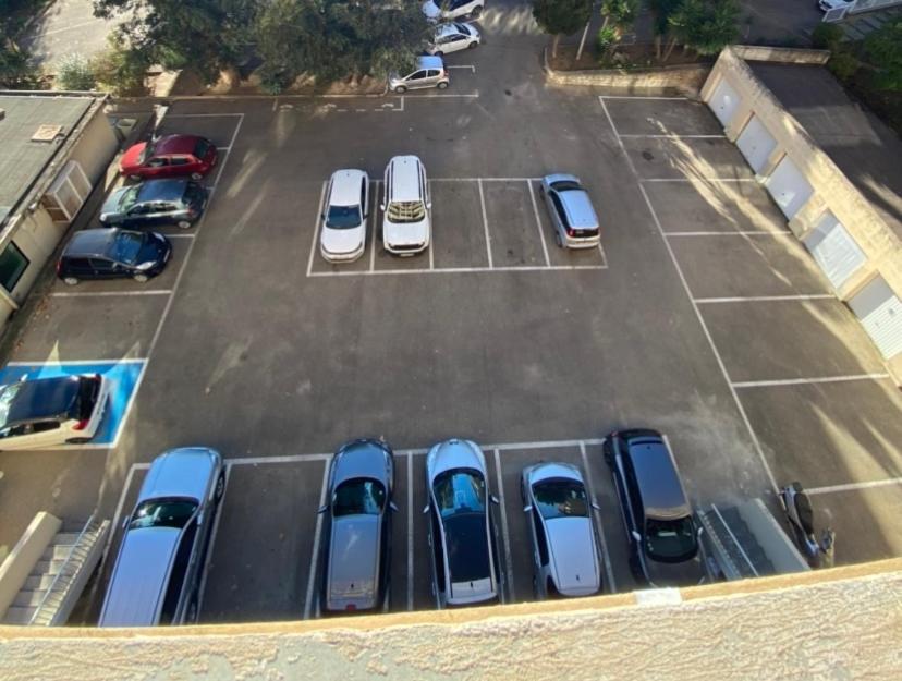 Ajaccio magnifique T2 37m2 centre ville vue mer au bord de la plage Neuf 4 couchages balcon parking privé fermé Clim wifi Extérieur photo